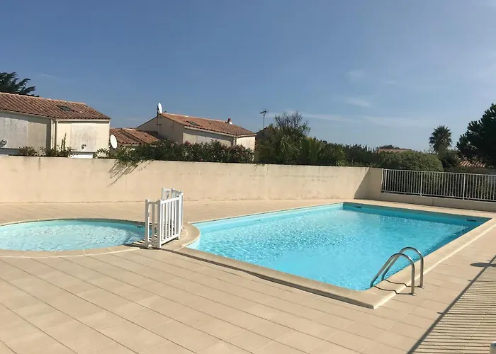 A 150M De La Plage